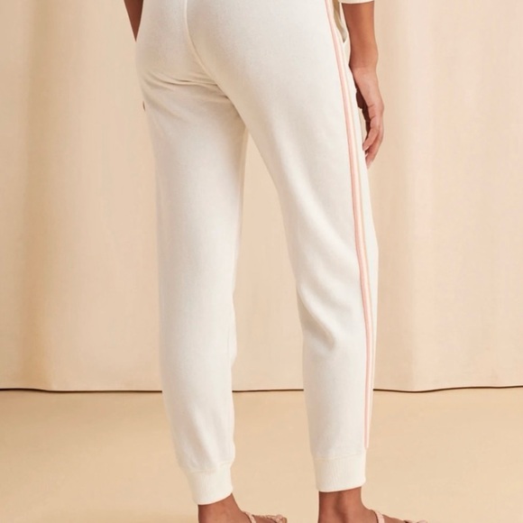 Faherty New with Tags Molly Jogger & Crew Neck - Picture 10 of 10